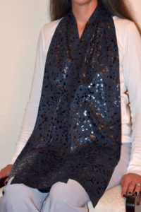 Cravaat II Navy Dot Long dining scarf adult bib